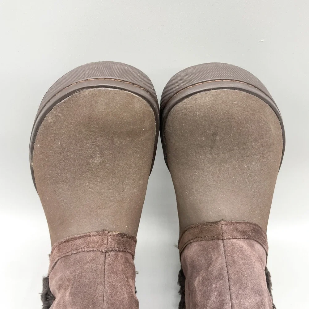 Crocs Modessa Button Suede Boots Brown Faux Fur Lined Womens 8 Cozy Casual Snow